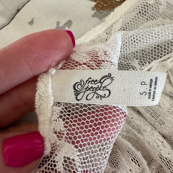Free People Lost In Austin Lace Cold Shoulder blouse - Picture 4 of 4